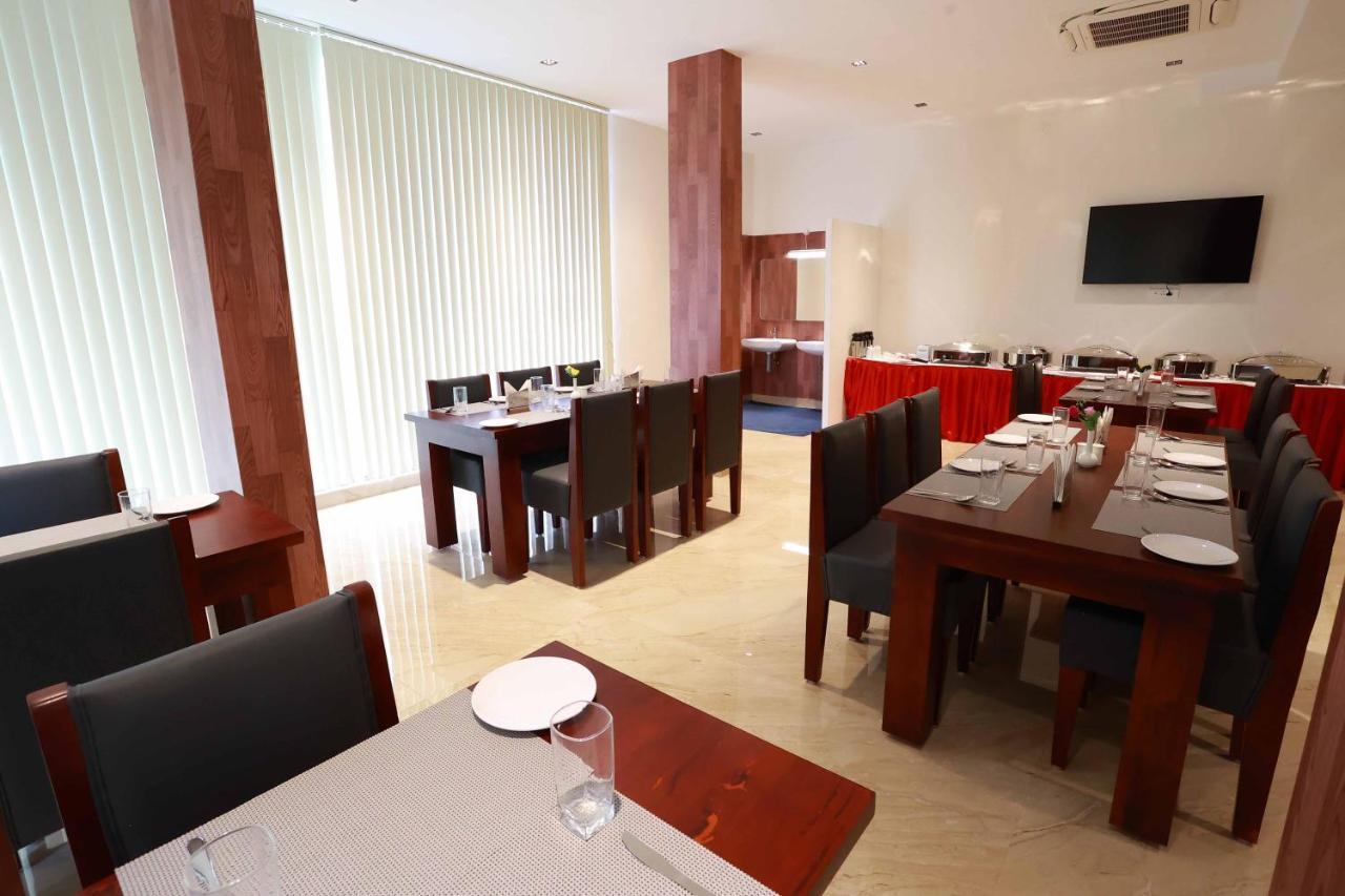 Hotel Bluemoon Tirunelveli Bagian luar foto