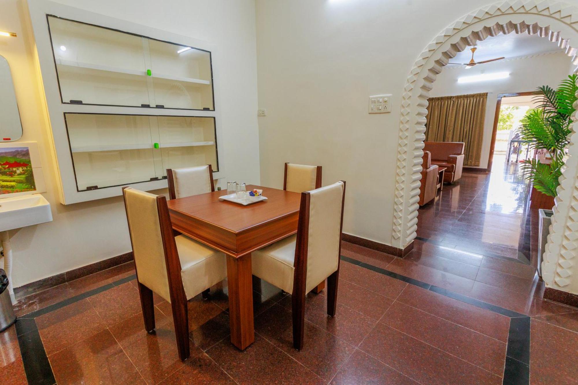 Hotel Bluemoon Tirunelveli Bagian luar foto