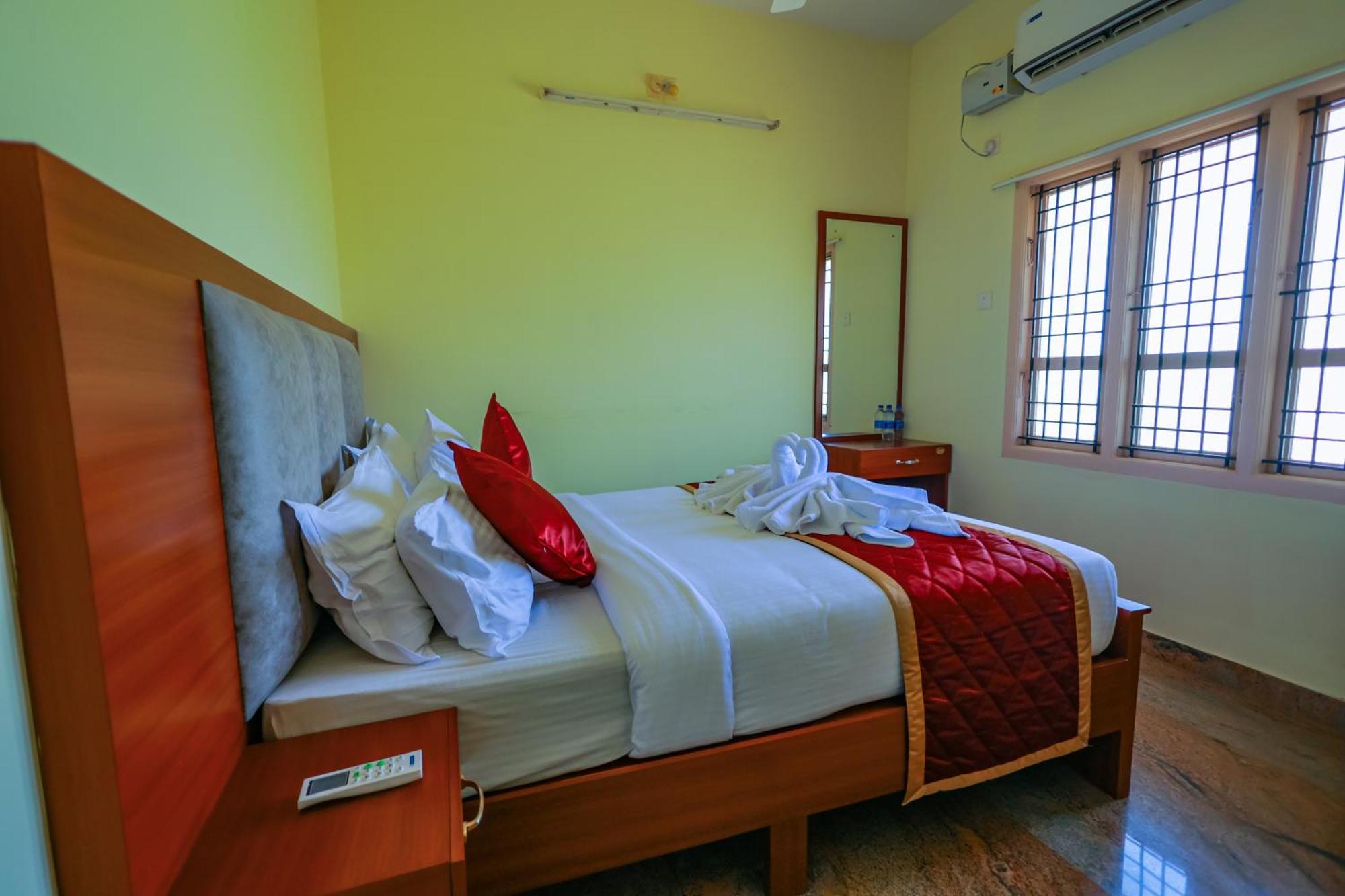 Hotel Bluemoon Tirunelveli Bagian luar foto